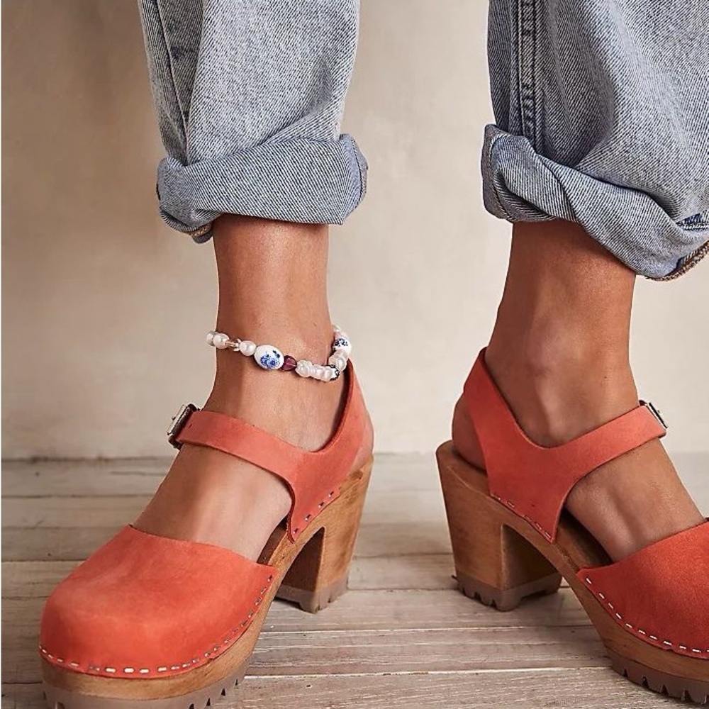 Marcia Platform Clog - Picture 8 of 9